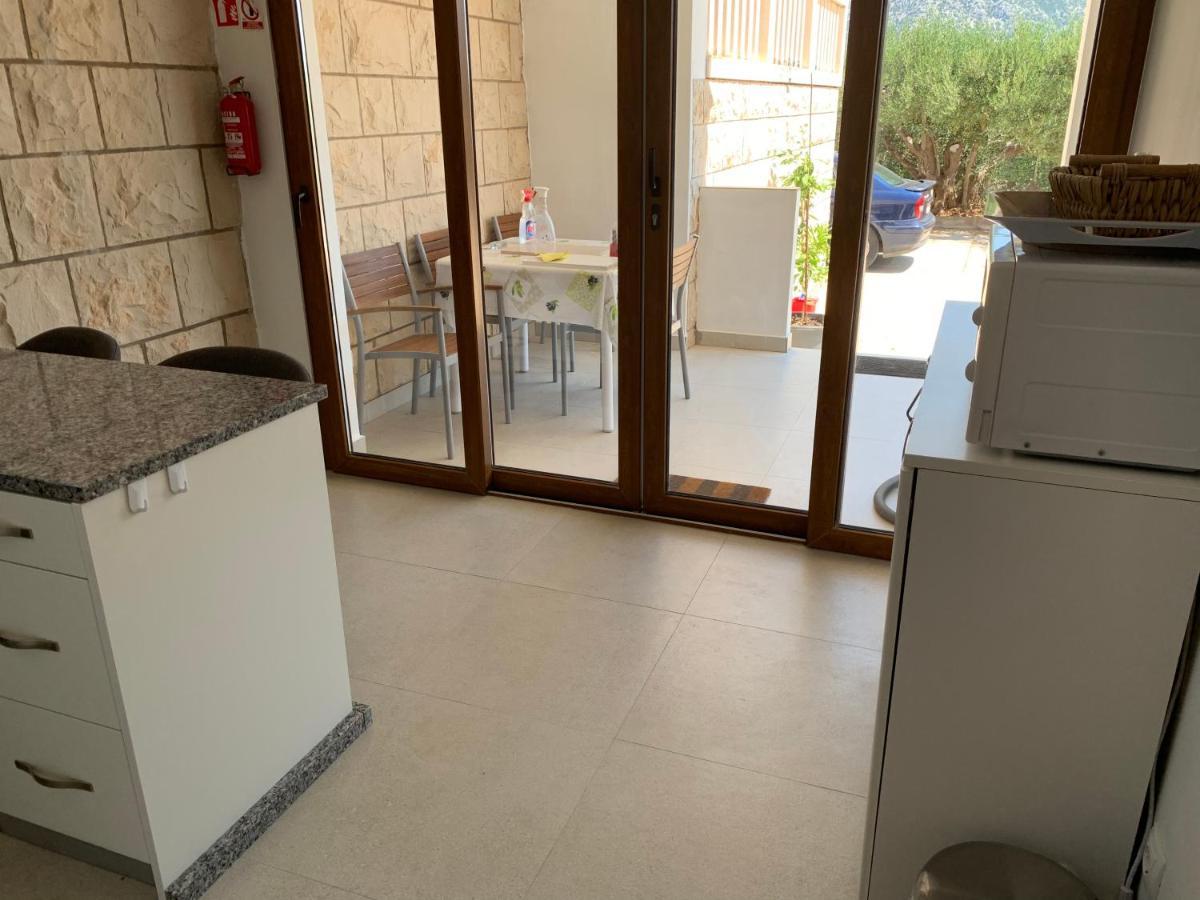 Apartmani Tonko Račišće 외부 사진