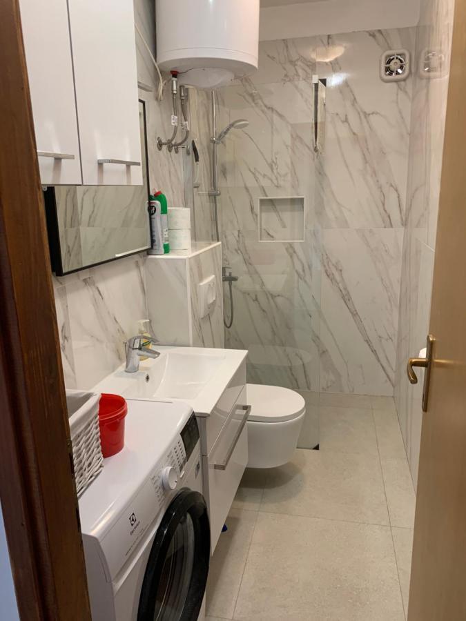 Apartmani Tonko Račišće 외부 사진