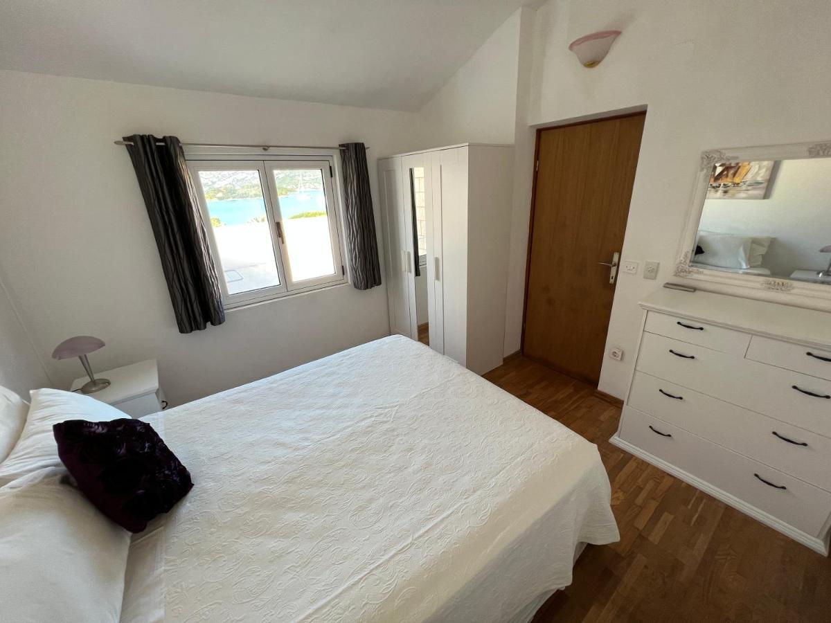 Apartmani Tonko Račišće 외부 사진