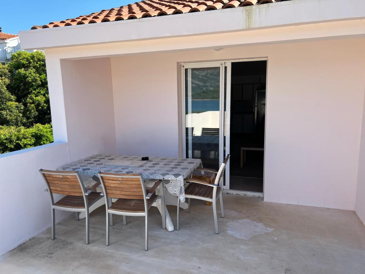 Apartmani Tonko Račišće 외부 사진