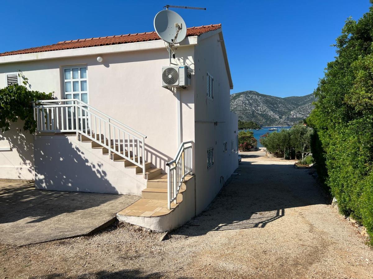 Apartmani Tonko Račišće 외부 사진