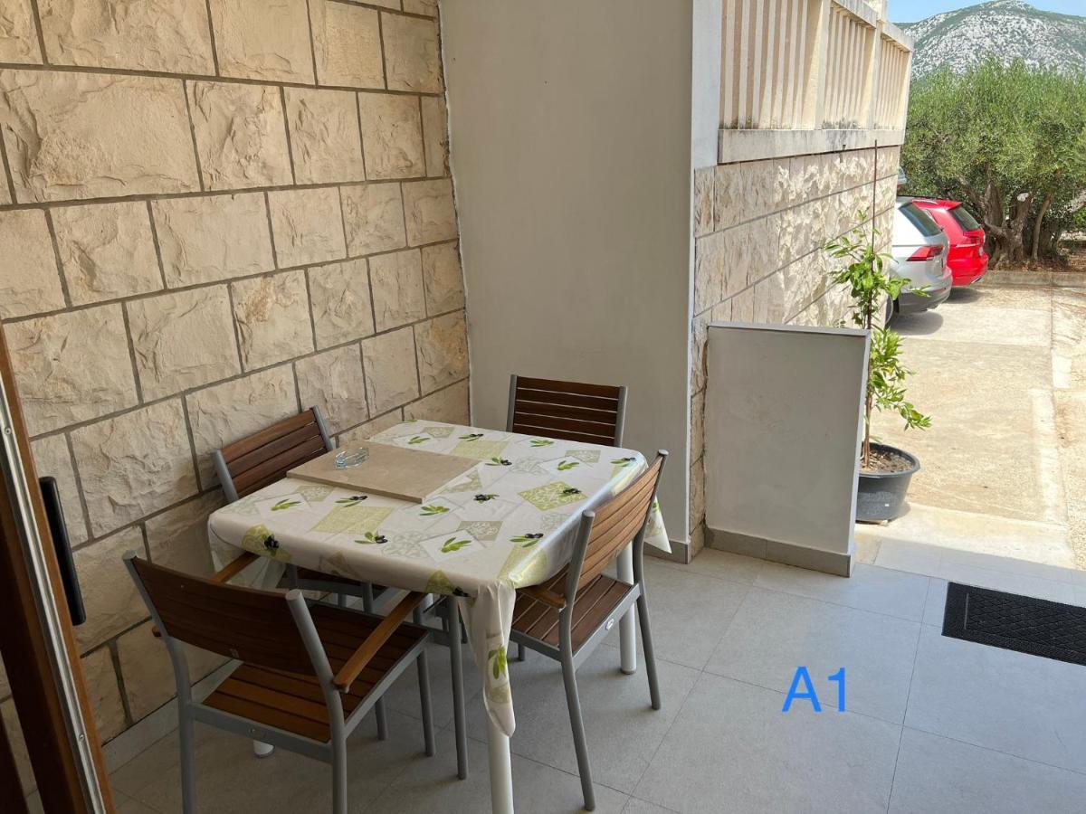Apartmani Tonko Račišće 외부 사진