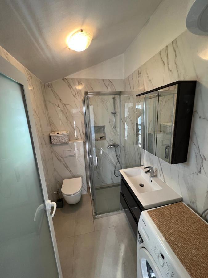 Apartmani Tonko Račišće 외부 사진